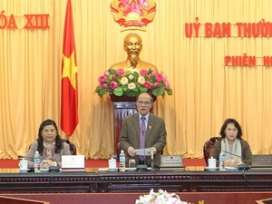Chủ tịch Quốc hội Nguyễn Sinh Hùng phát biểu khai mạc phiên họp thứ 13 của UBTVQH, ngày 12/12. (Ảnh: Nhan Sáng/TTXVN)